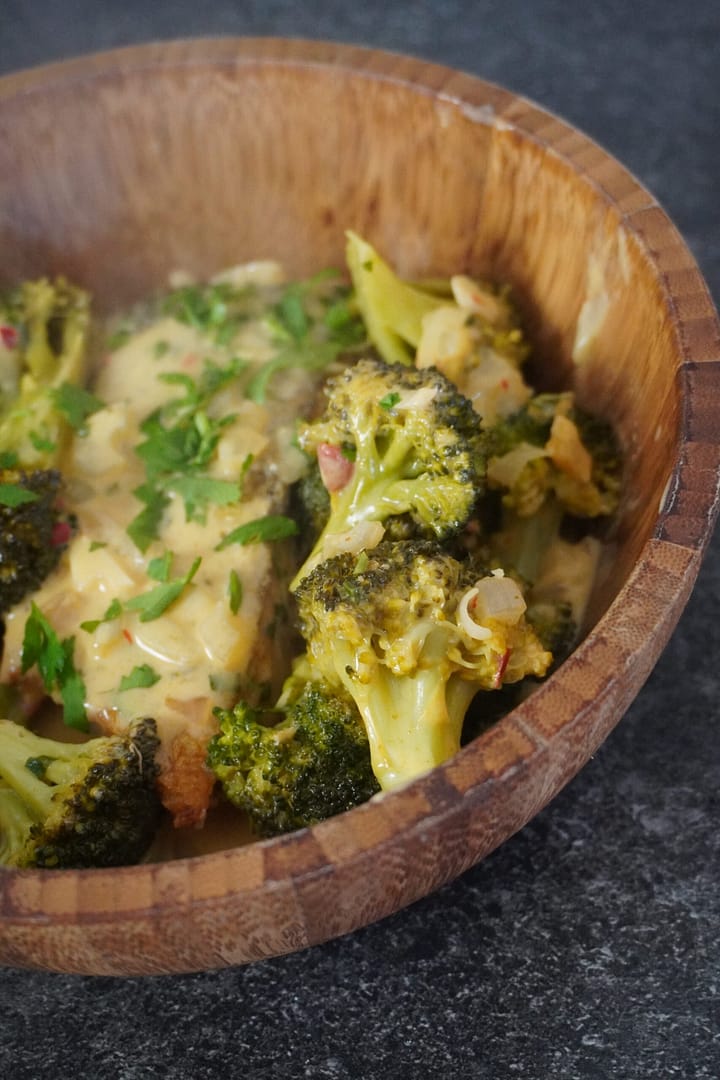 Easy Curry Salmon and Veg ready in 25 minutes!